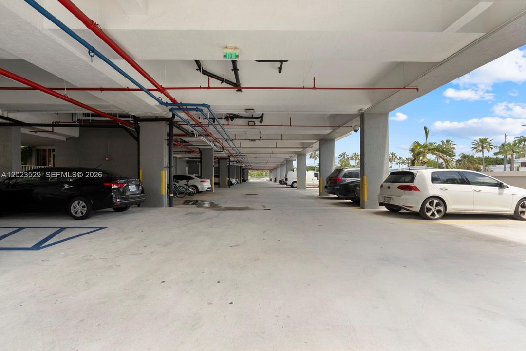 For Sale: $475,000 (2 beds, 2 baths, 1020 Square Feet)