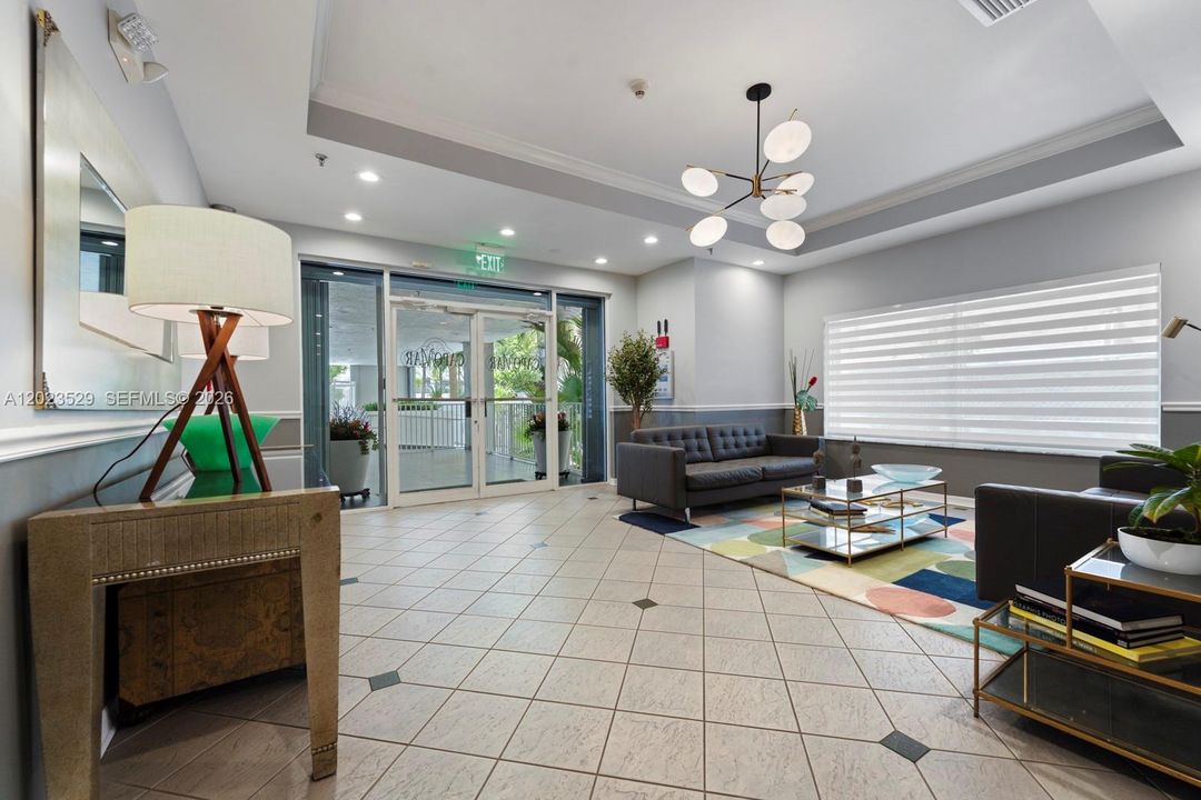 For Sale: $475,000 (2 beds, 2 baths, 1020 Square Feet)