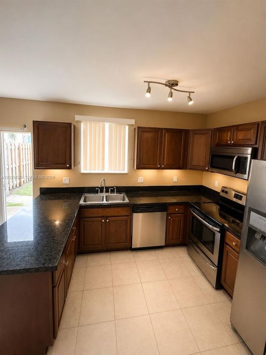 En Venta: $359,999 (3 camas, 2 baños, 1380 Pies cuadrados)