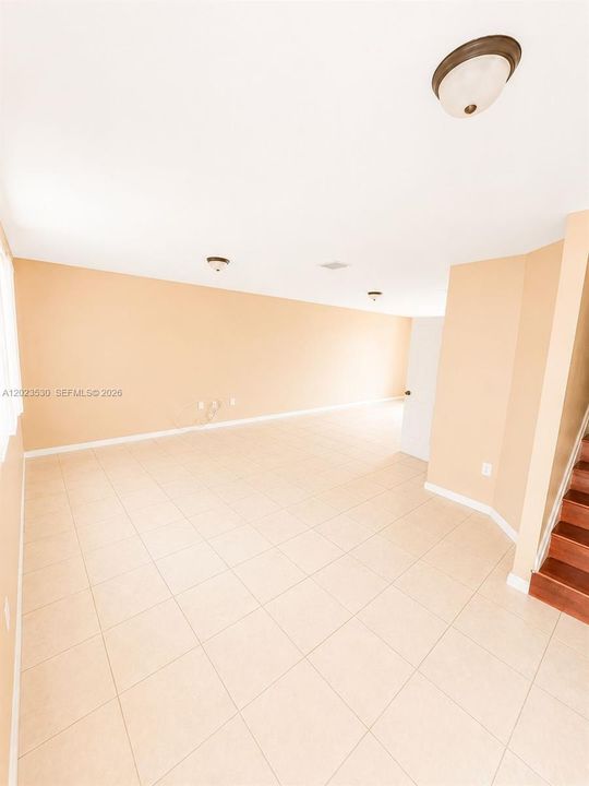 На продажу: $349,999 (3 спален, 2 ванн, 1380 Квадратных фут)