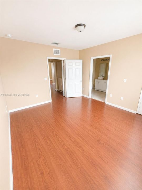 На продажу: $349,999 (3 спален, 2 ванн, 1380 Квадратных фут)