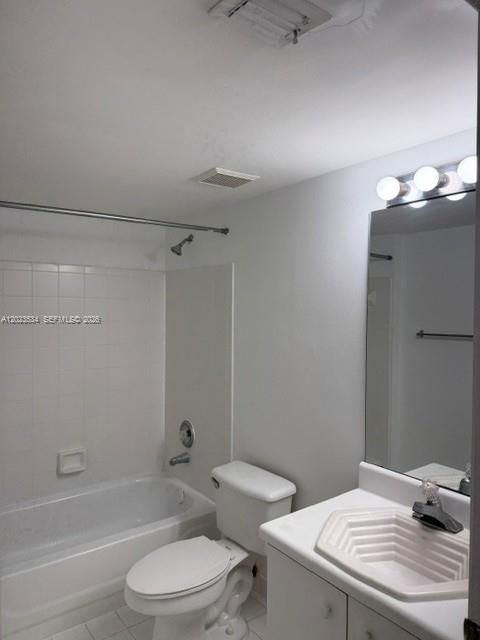 В аренду: $1,975 (2 спален, 2 ванн, 1130 Квадратных фут)
