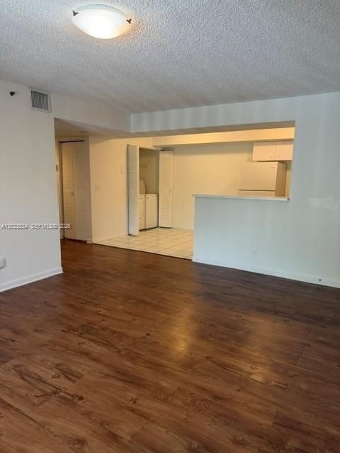 В аренду: $1,975 (2 спален, 2 ванн, 1130 Квадратных фут)