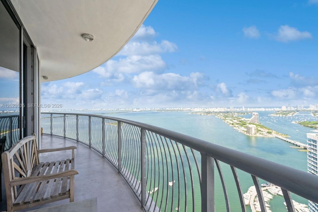 En Venta: $555,000 (2 camas, 2 baños, 1048 Pies cuadrados)
