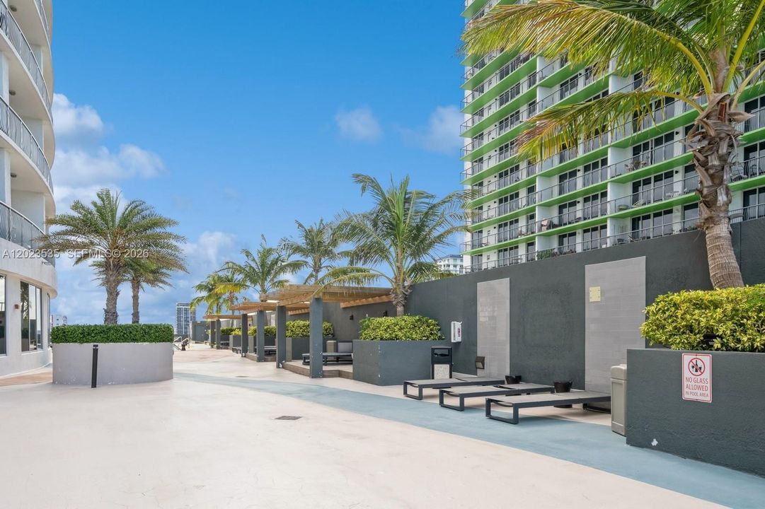 En Venta: $555,000 (2 camas, 2 baños, 1048 Pies cuadrados)
