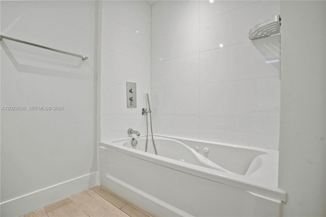 For Rent: $7,250 (3 beds, 3 baths, 1762 Square Feet)