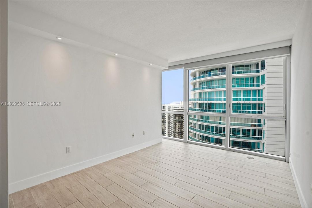 For Rent: $7,250 (3 beds, 3 baths, 1762 Square Feet)