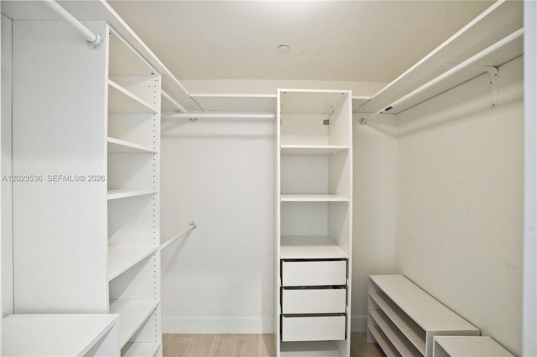 For Rent: $7,250 (3 beds, 3 baths, 1762 Square Feet)