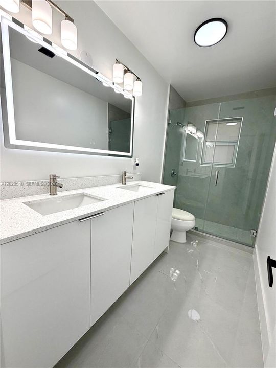 Active With Contract: $595,000 (5 beds, 2 baths, 1326 Square Feet)
