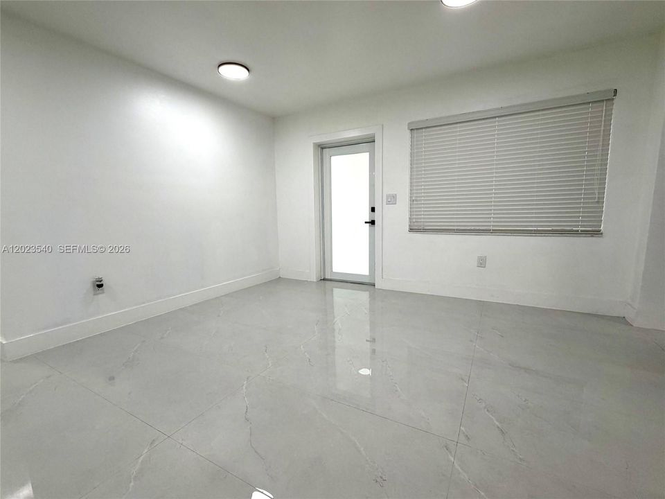 Active With Contract: $595,000 (5 beds, 2 baths, 1326 Square Feet)
