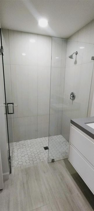 For Rent: $3,700 (3 beds, 2 baths, 1382 Square Feet)