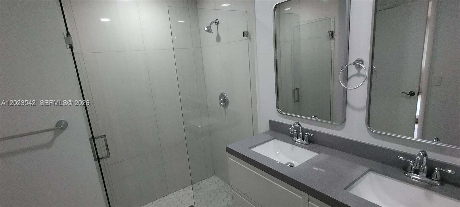 For Rent: $3,700 (3 beds, 2 baths, 1382 Square Feet)