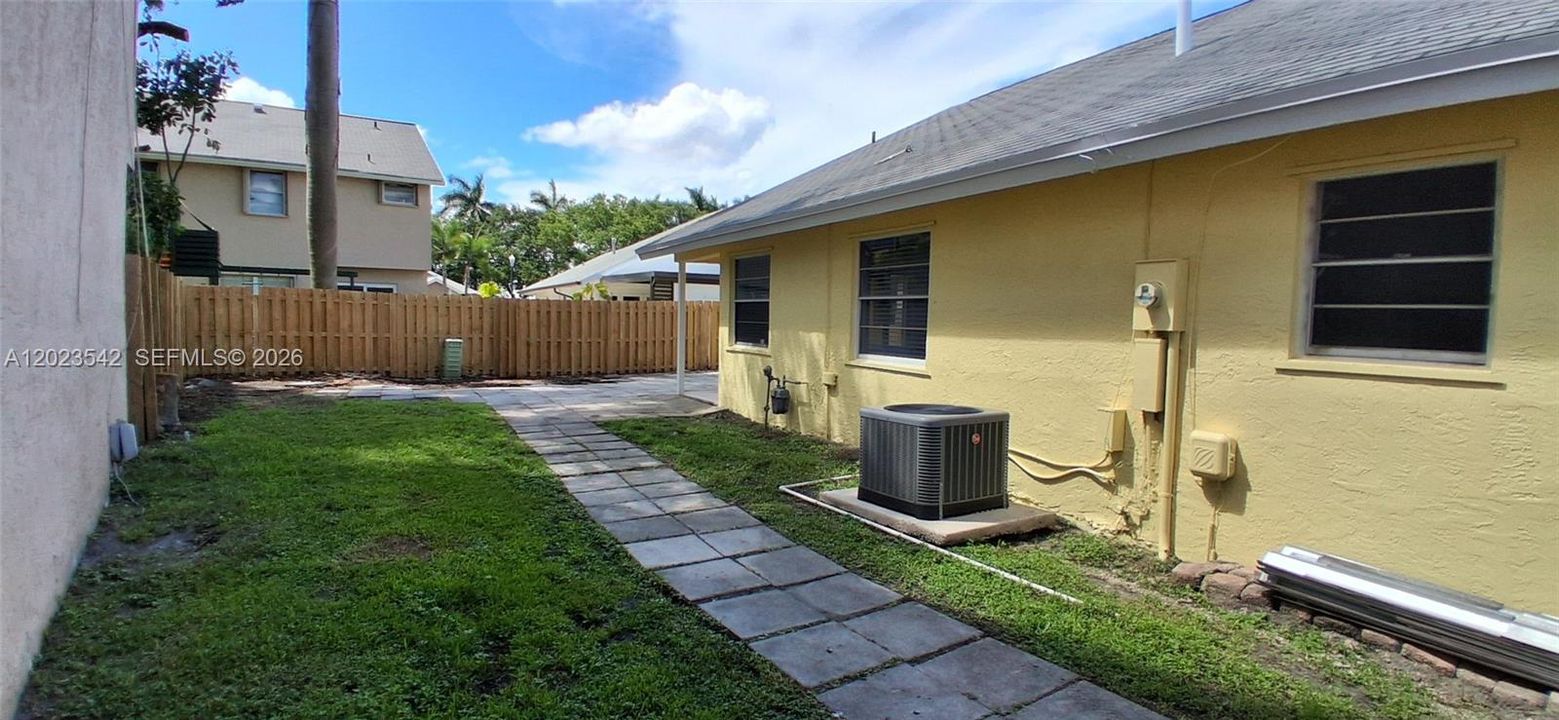For Rent: $3,700 (3 beds, 2 baths, 1382 Square Feet)