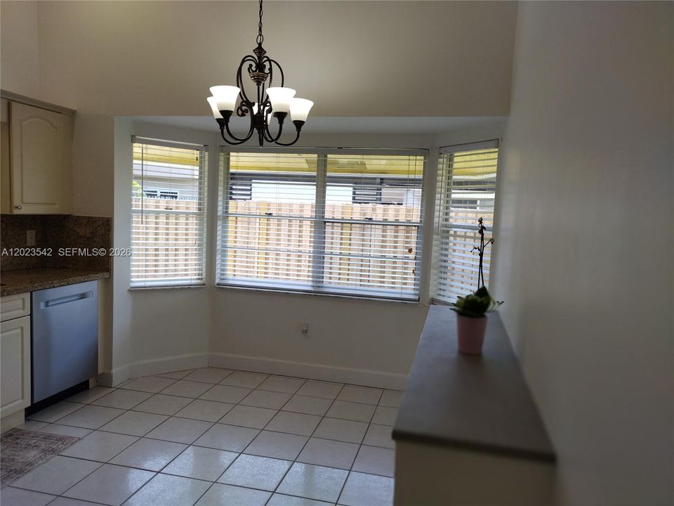 For Rent: $3,700 (3 beds, 2 baths, 1382 Square Feet)