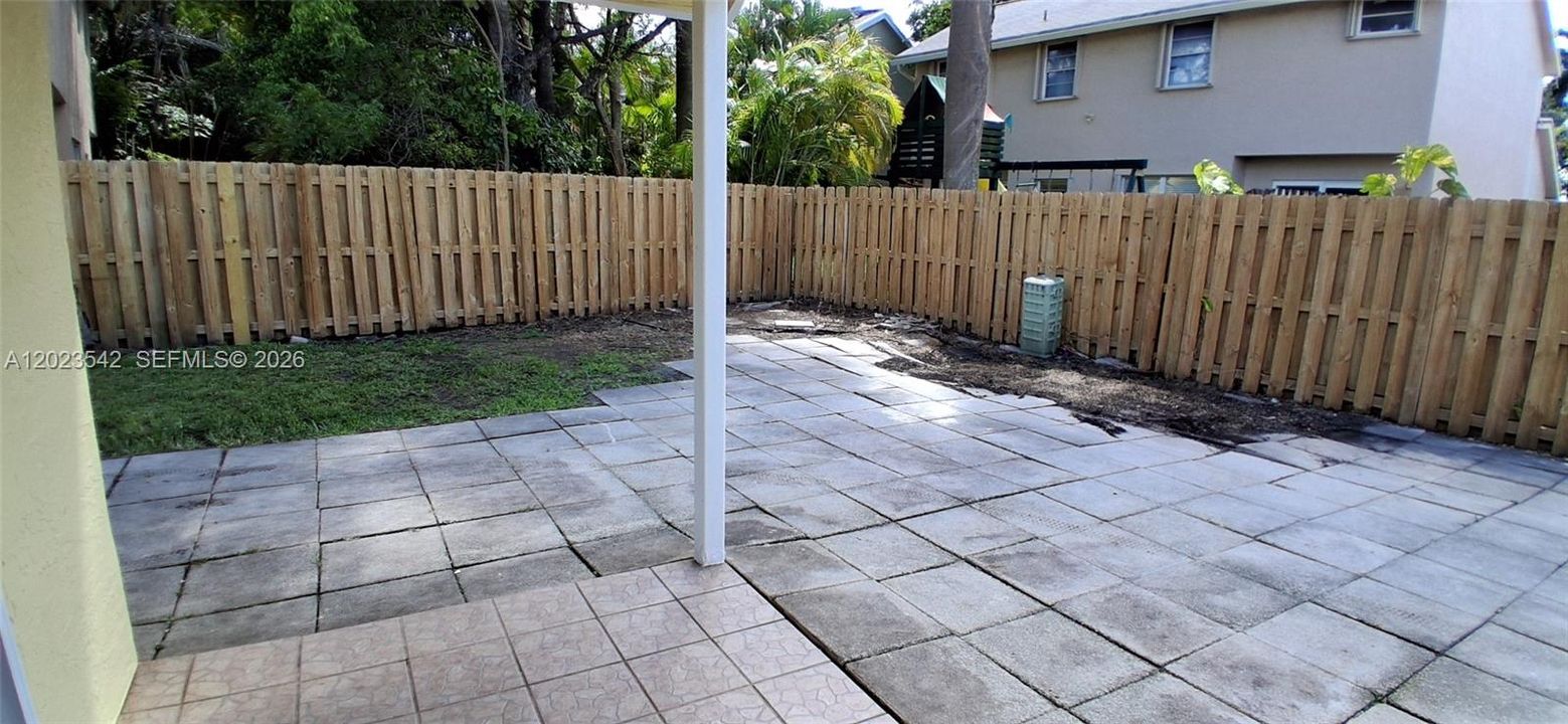 For Rent: $3,700 (3 beds, 2 baths, 1382 Square Feet)
