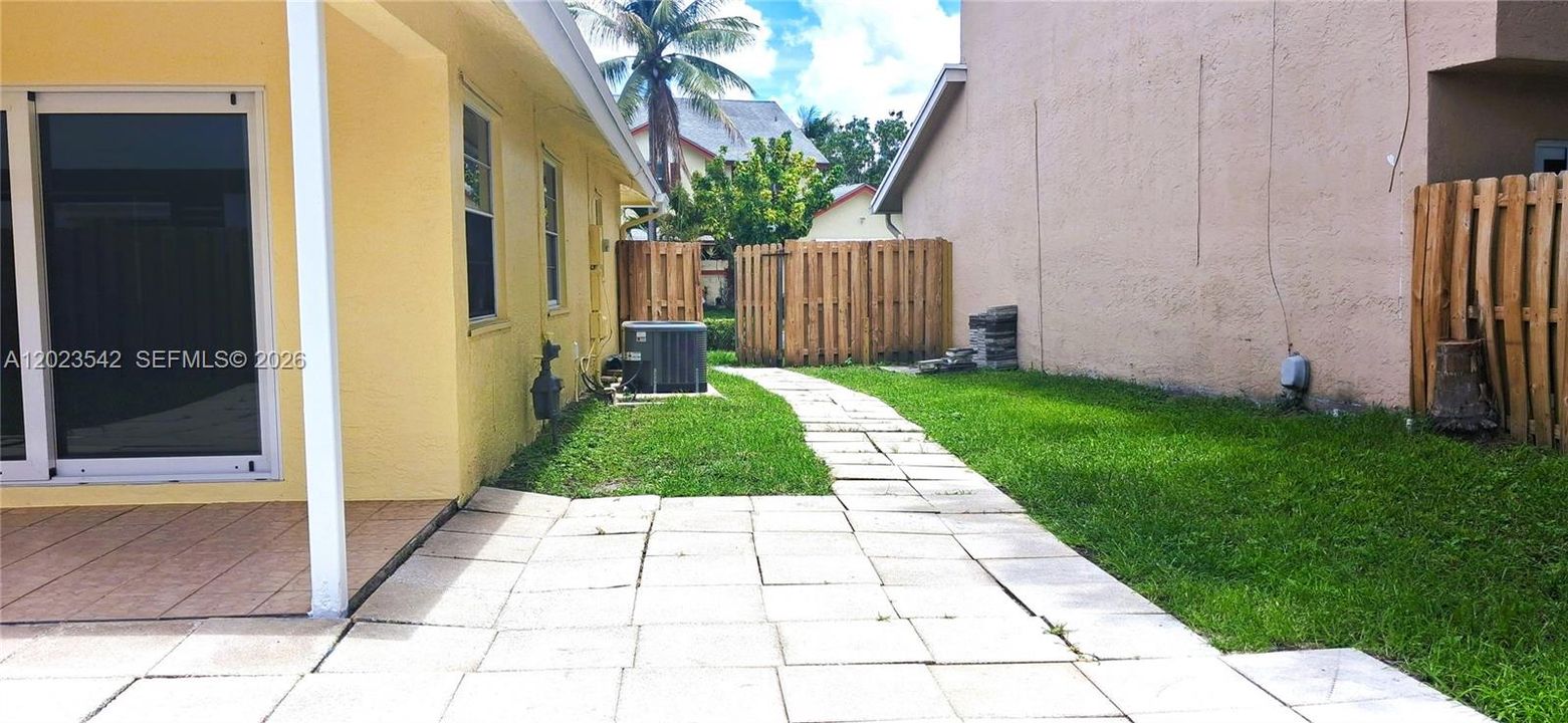 For Rent: $3,700 (3 beds, 2 baths, 1382 Square Feet)
