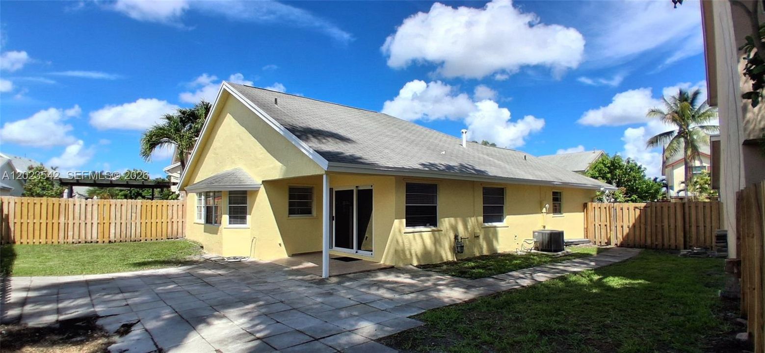 For Rent: $3,700 (3 beds, 2 baths, 1382 Square Feet)