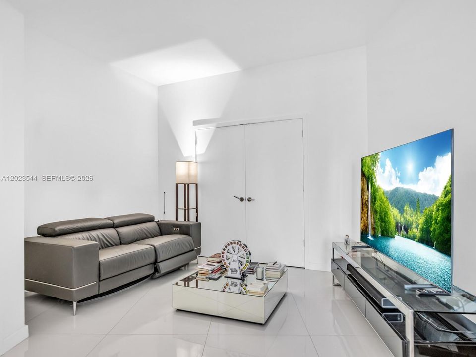 En Renta: $15,000 (3 camas, 4 baños, 2204 Pies cuadrados)