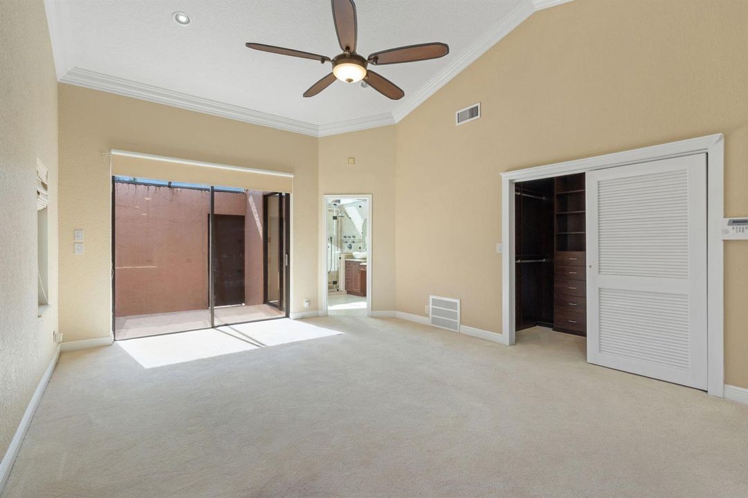 35-web-or-mls-11220 NW 2nd Manor Coral S