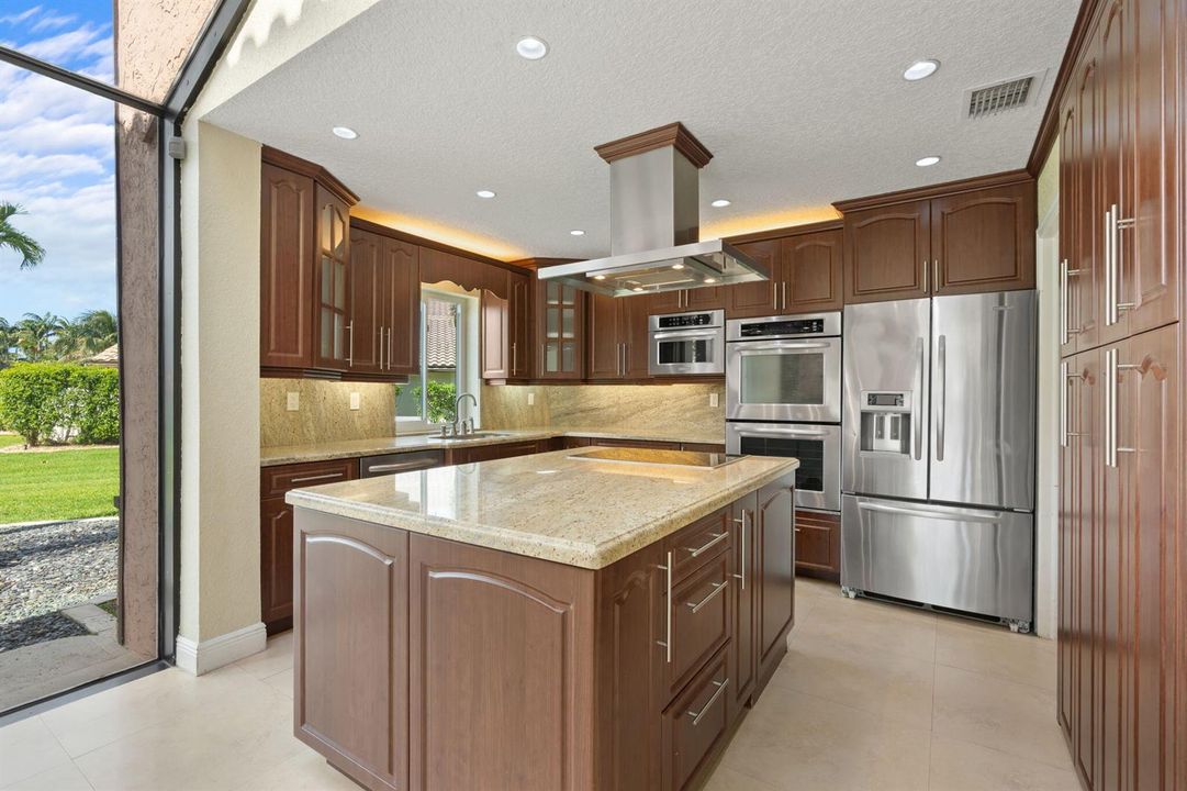 17-web-or-mls-11220 NW 2nd Manor Coral S