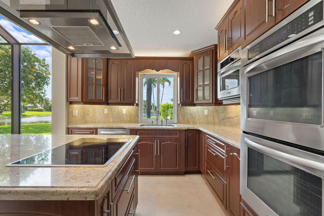 15-web-or-mls-11220 NW 2nd Manor Coral S