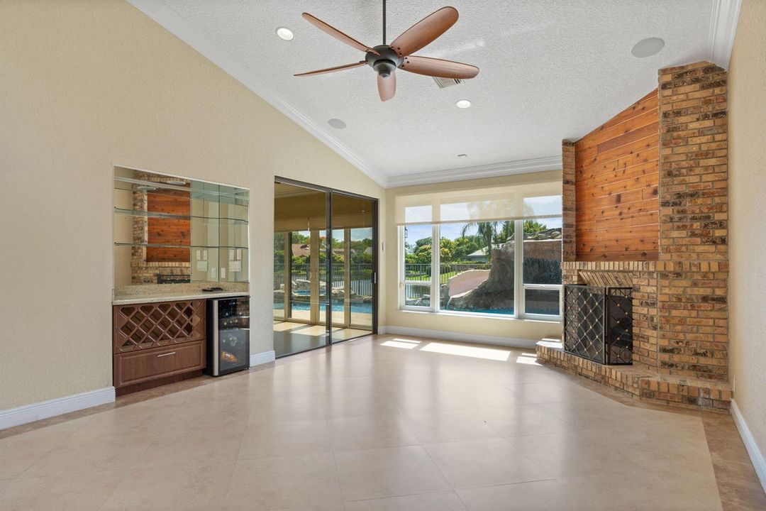 20-web-or-mls-11220 NW 2nd Manor Coral S