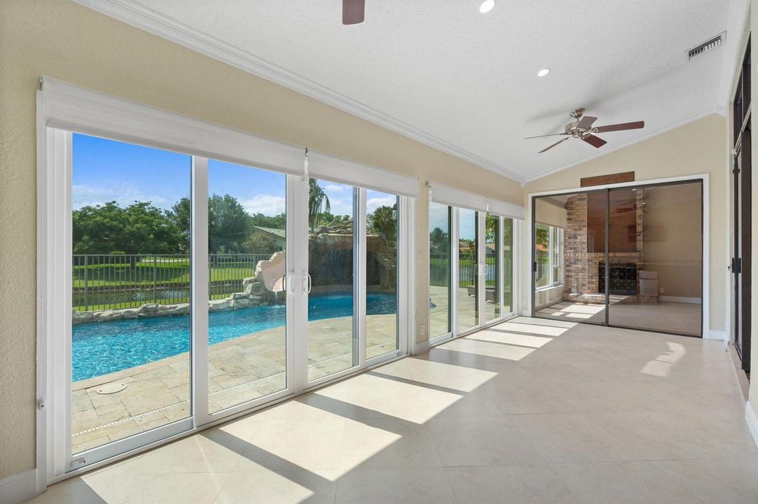 25-web-or-mls-11220 NW 2nd Manor Coral S