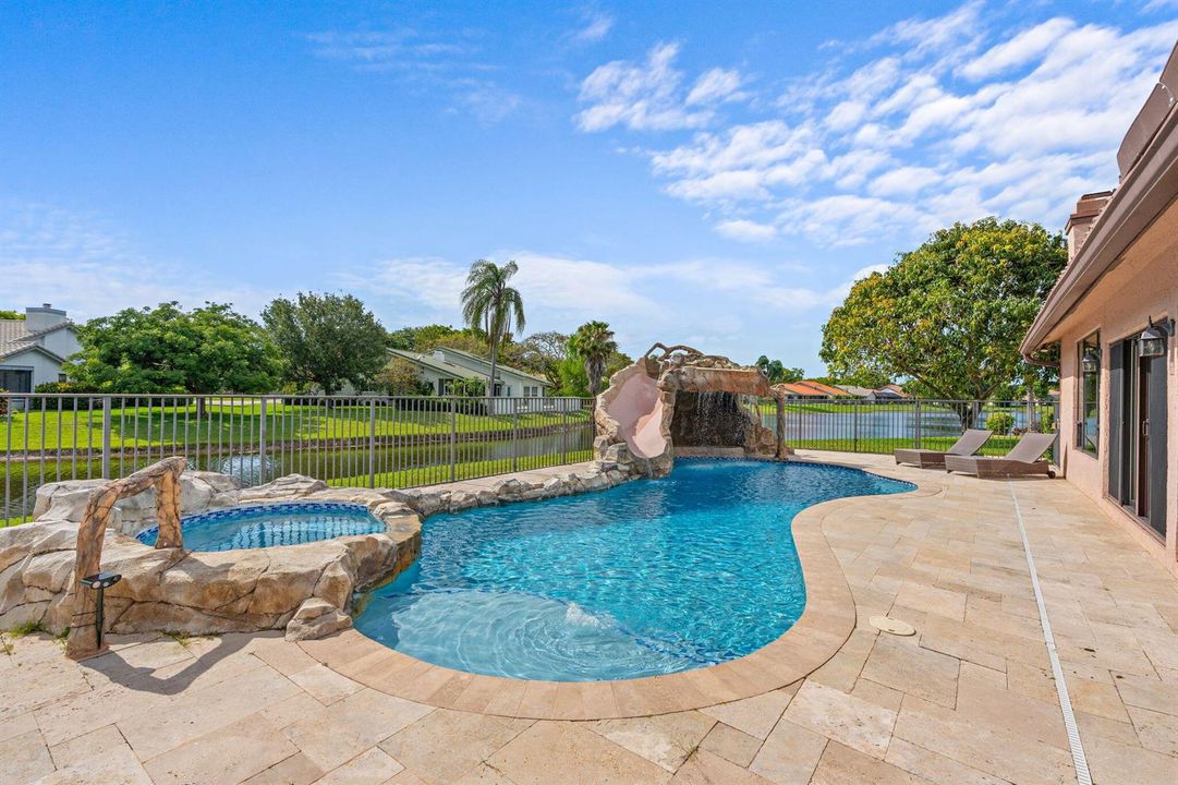 49-web-or-mls-11220 NW 2nd Manor Coral S