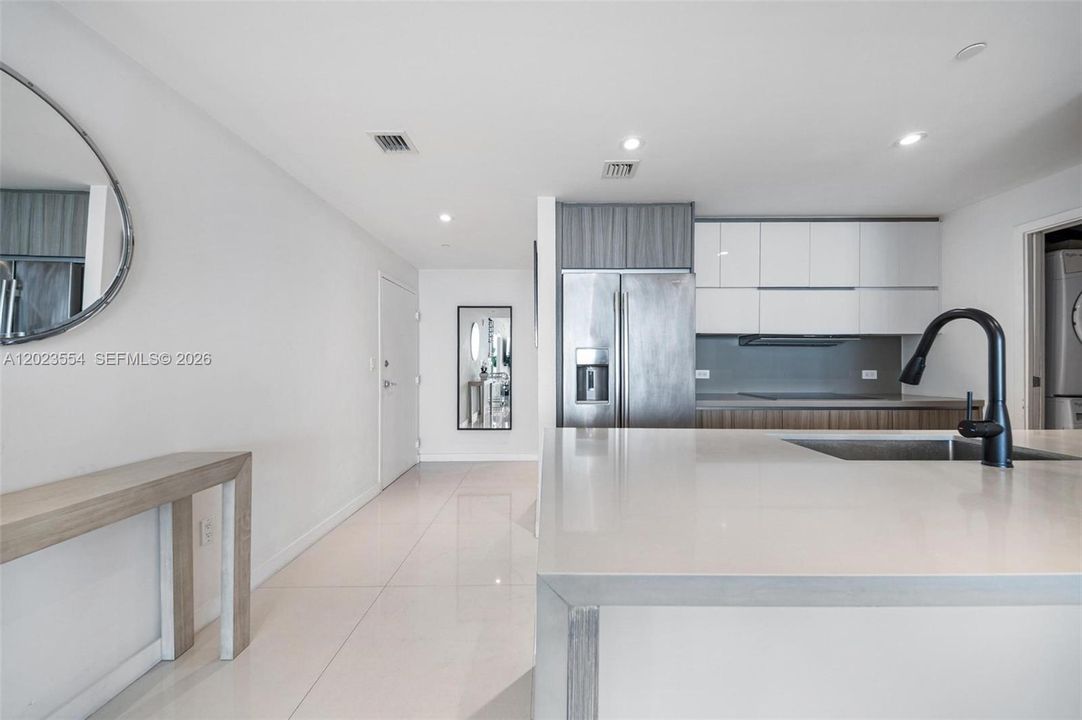For Sale: $830,000 (3 beds, 3 baths, 1432 Square Feet)