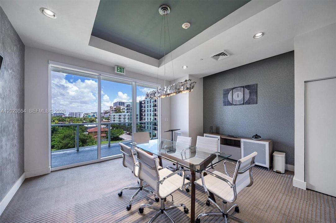 For Sale: $830,000 (3 beds, 3 baths, 1432 Square Feet)
