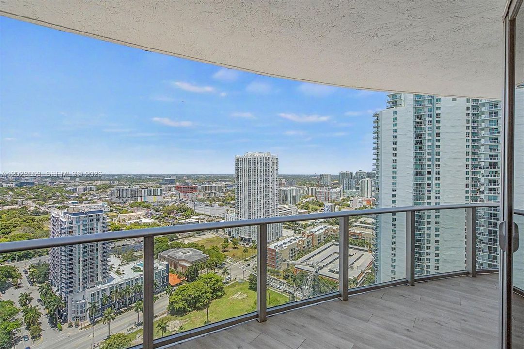 For Sale: $775,000 (2 beds, 2 baths, 1178 Square Feet)