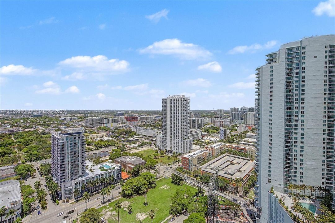 For Sale: $775,000 (2 beds, 2 baths, 1178 Square Feet)