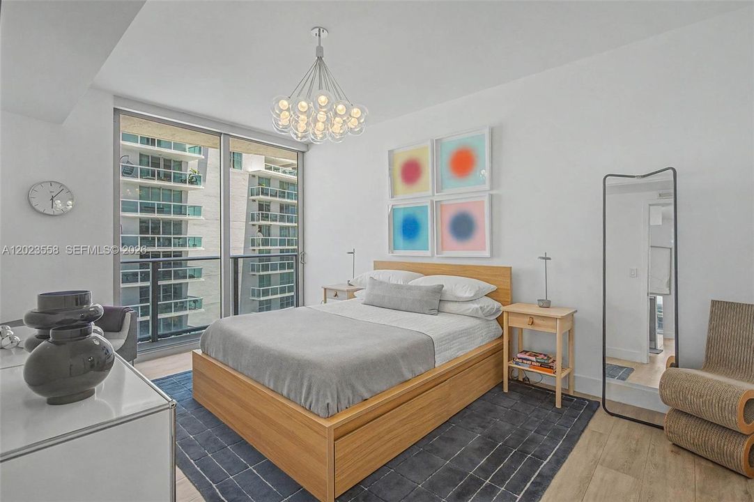 For Sale: $775,000 (2 beds, 2 baths, 1178 Square Feet)