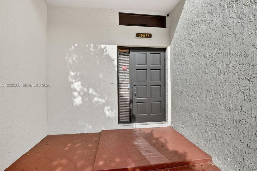 En Venta: $417,900 (2 camas, 2 baños, 1211 Pies cuadrados)