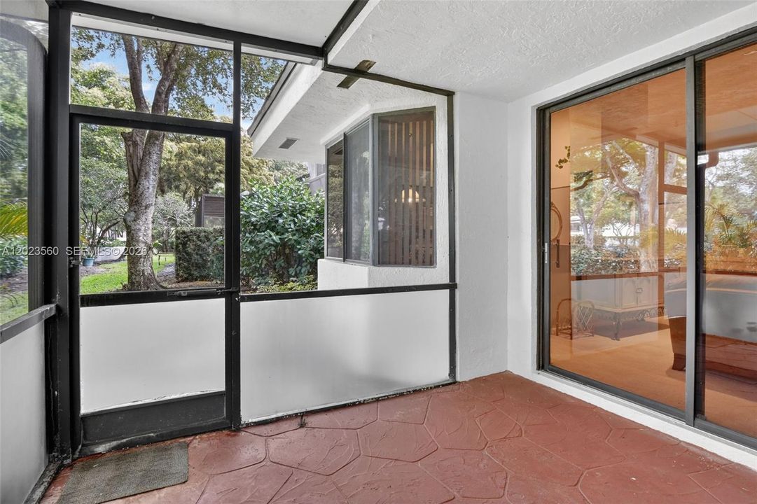 En Venta: $417,900 (2 camas, 2 baños, 1211 Pies cuadrados)