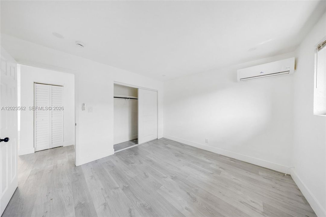 For Rent: $1,900 (2 beds, 1 baths, 1150 Square Feet)