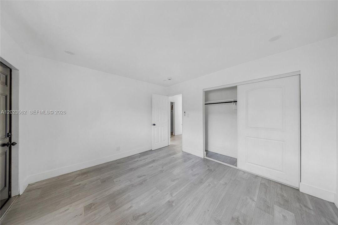 For Rent: $1,900 (2 beds, 1 baths, 1150 Square Feet)