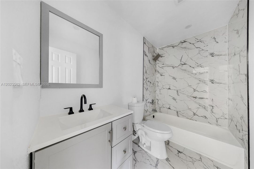 For Rent: $1,900 (2 beds, 1 baths, 1150 Square Feet)