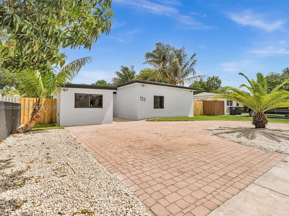 Active With Contract: $675,000 (4 beds, 2 baths, 1655 Square Feet)