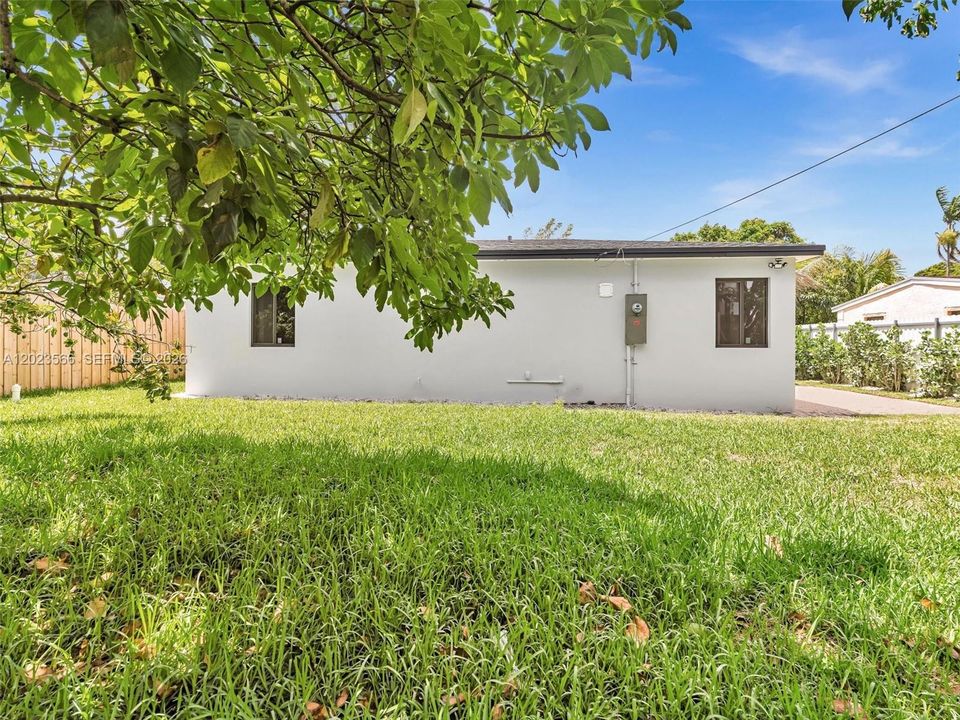 Active With Contract: $675,000 (4 beds, 2 baths, 1655 Square Feet)