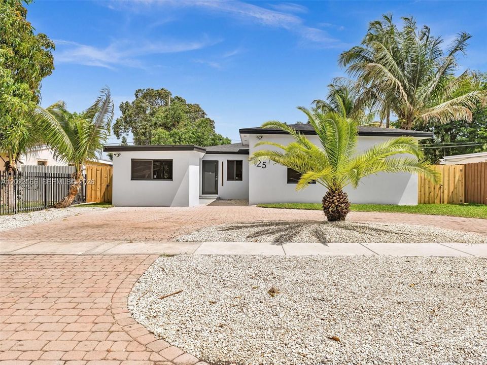 Active With Contract: $675,000 (4 beds, 2 baths, 1655 Square Feet)