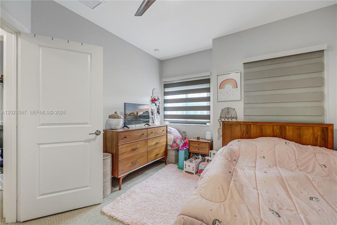 For Sale: $525,000 (3 beds, 2 baths, 1660 Square Feet)