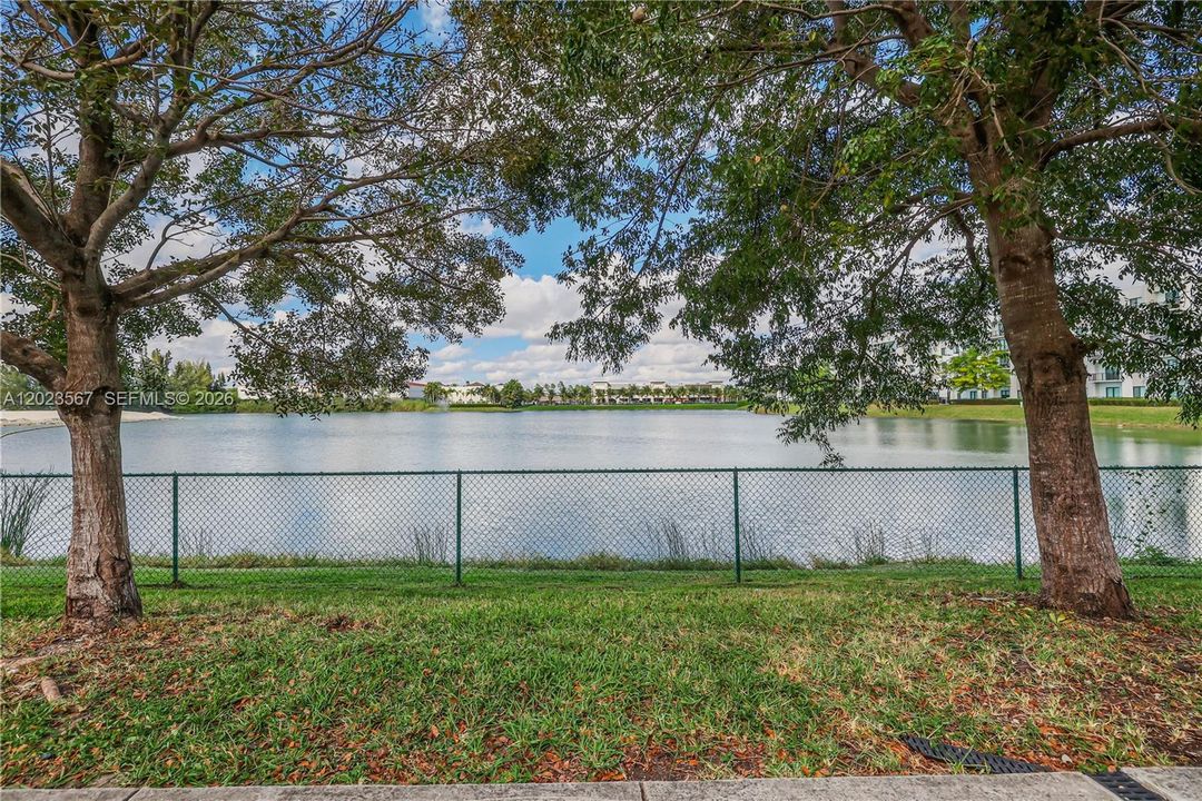 For Sale: $525,000 (3 beds, 2 baths, 1660 Square Feet)