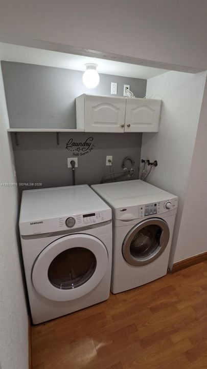 На продажу: $475,000 (2 спален, 2 ванн, 1392 Квадратных фут)