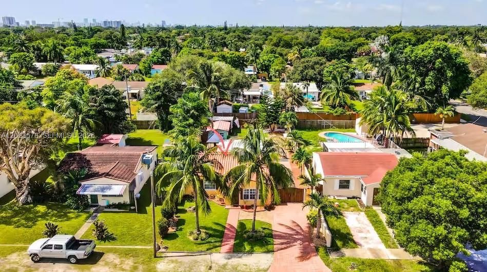 На продажу: $525,000 (2 спален, 2 ванн, 1373 Квадратных фут)