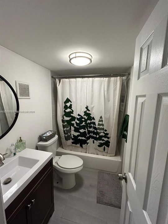 For Sale: $249,900 (2 beds, 2 baths, 945 Square Feet)