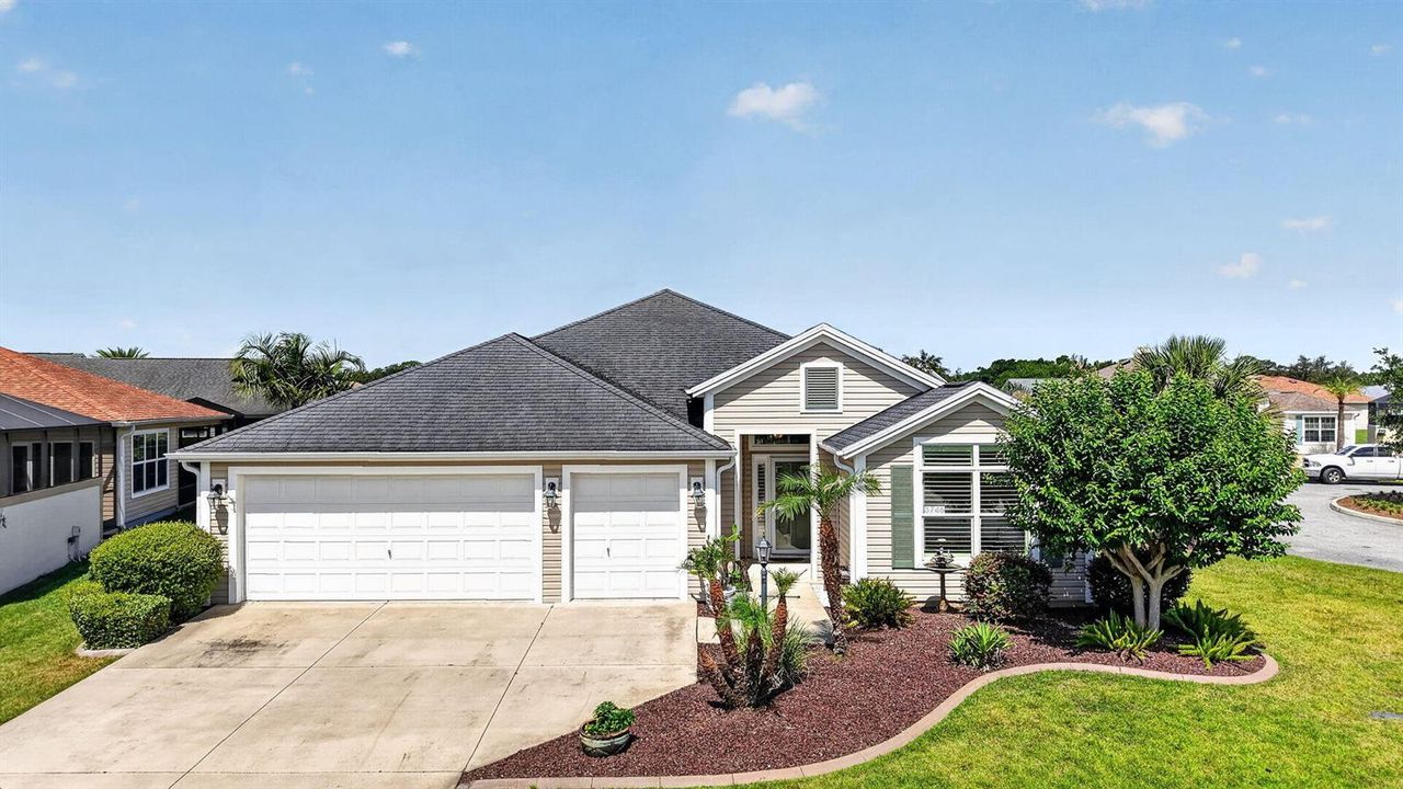 2-web-or-mls-3746-new-moon-ave