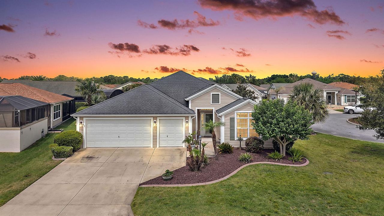 1-web-or-mls-3746-new-moon-ave