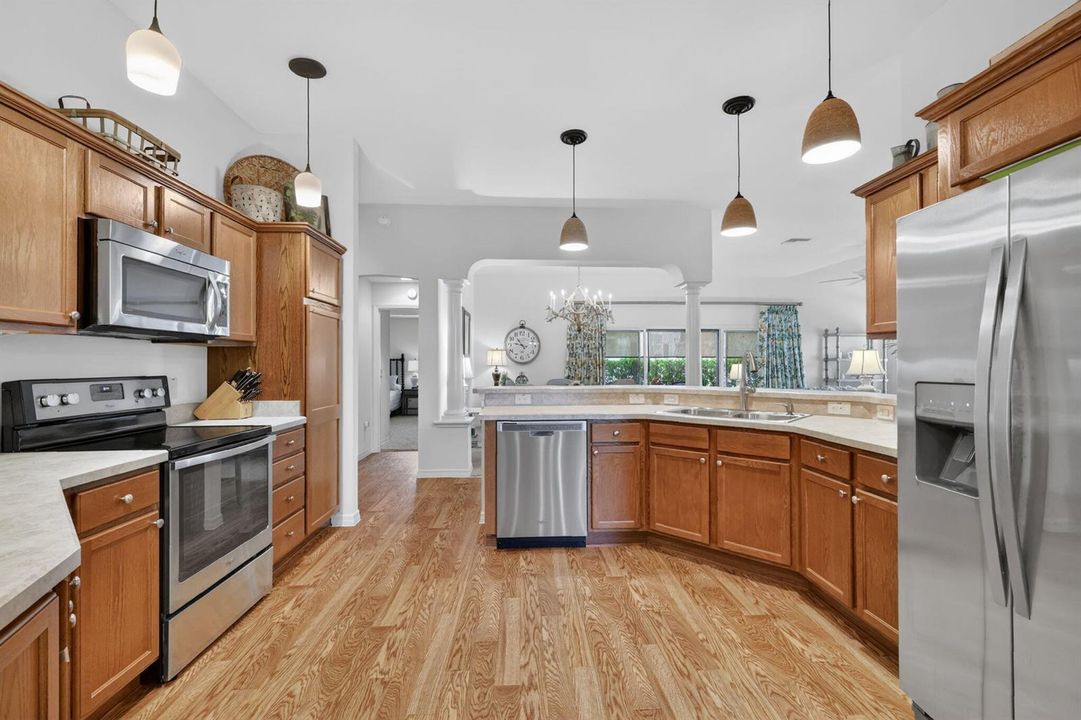 26-web-or-mls-3746-new-moon-ave