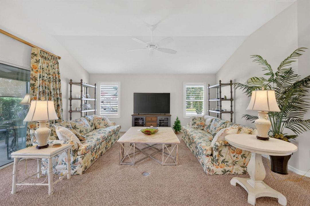13-web-or-mls-3746-new-moon-ave